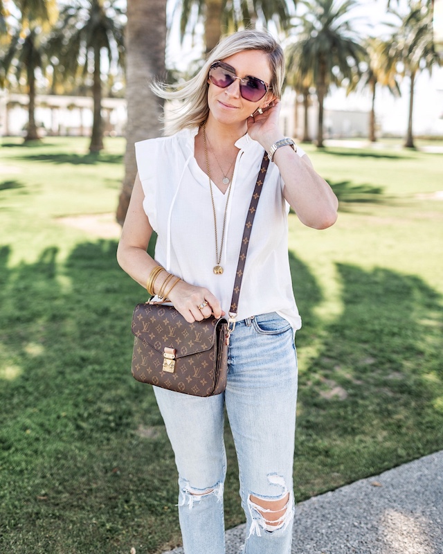 Daze denim, Carve Designs blouse, Barefoot Dreams sweater, Steve Madden sandals | My Style Diaries blogger Nikki Prendergast